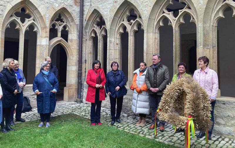 Zeit für klare Worte im Innenhof des Augustinerklosters u.a. mit Ministerpräsident Bodo Ramelow (3.v.r.), Landwirtschaftsministerin Susanna Karawanskij Susanna (1.v.r.) und Sozialministerin Heike Werner (3.v.r.)